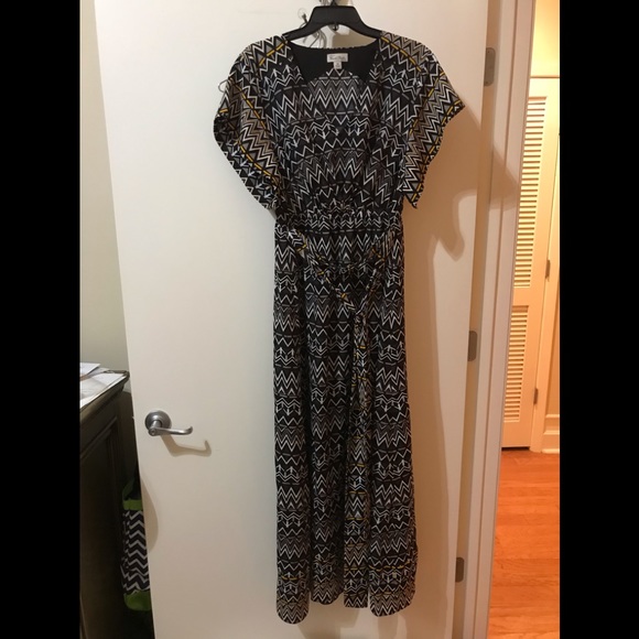 Dresses & Skirts - Dress